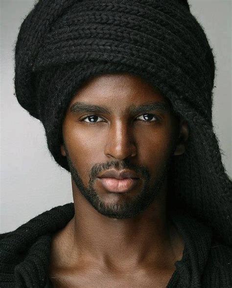 turbante africano masculino|Turbante de hombre: colores, modelos y cómo usarlo en la vida .